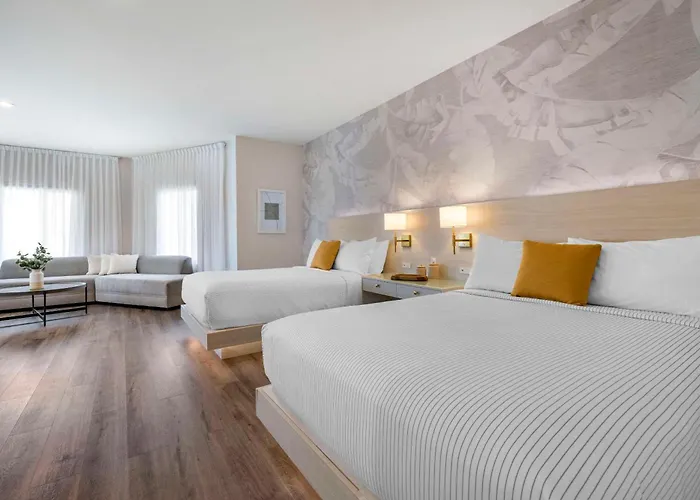 Cambria Hotel Calabasas - Malibu