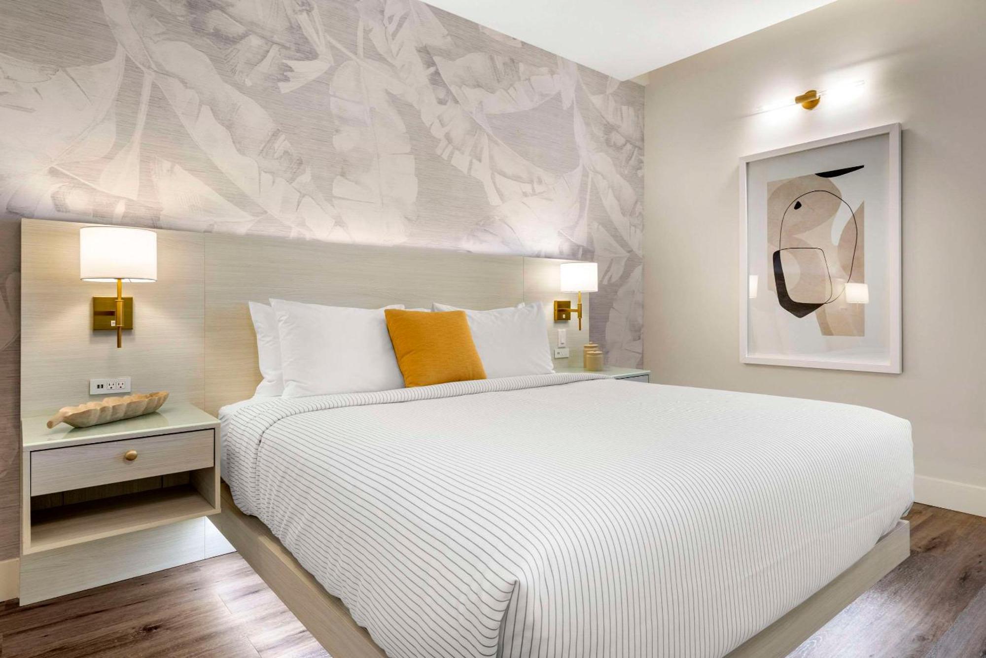 Cambria - Malibu Hotel 4*