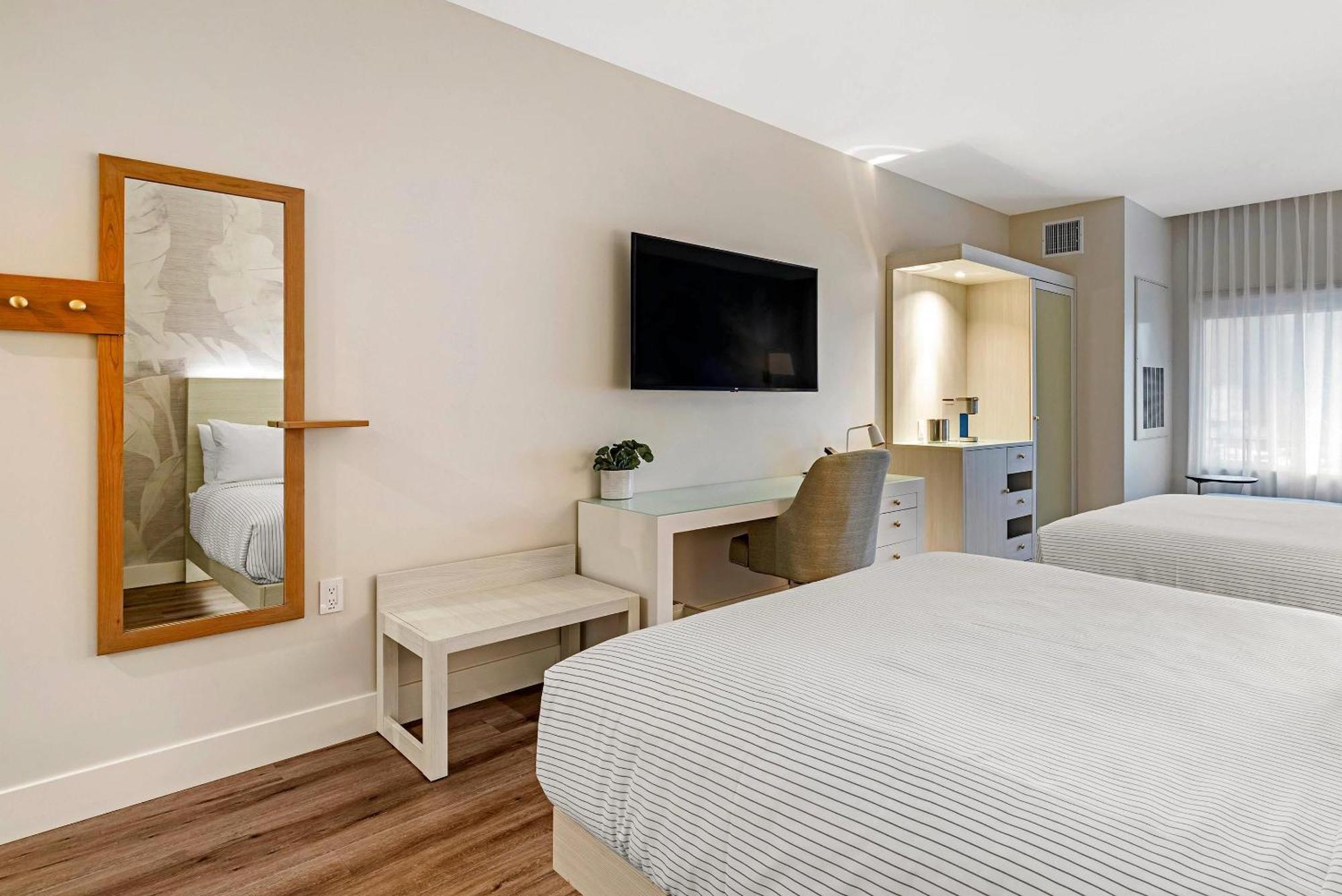 Cambria - Malibu 4* Calabasas